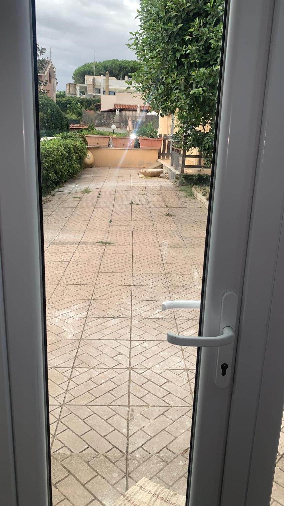 B&B Civitavecchia La Casetta Con Giardino Екстер'єр фото