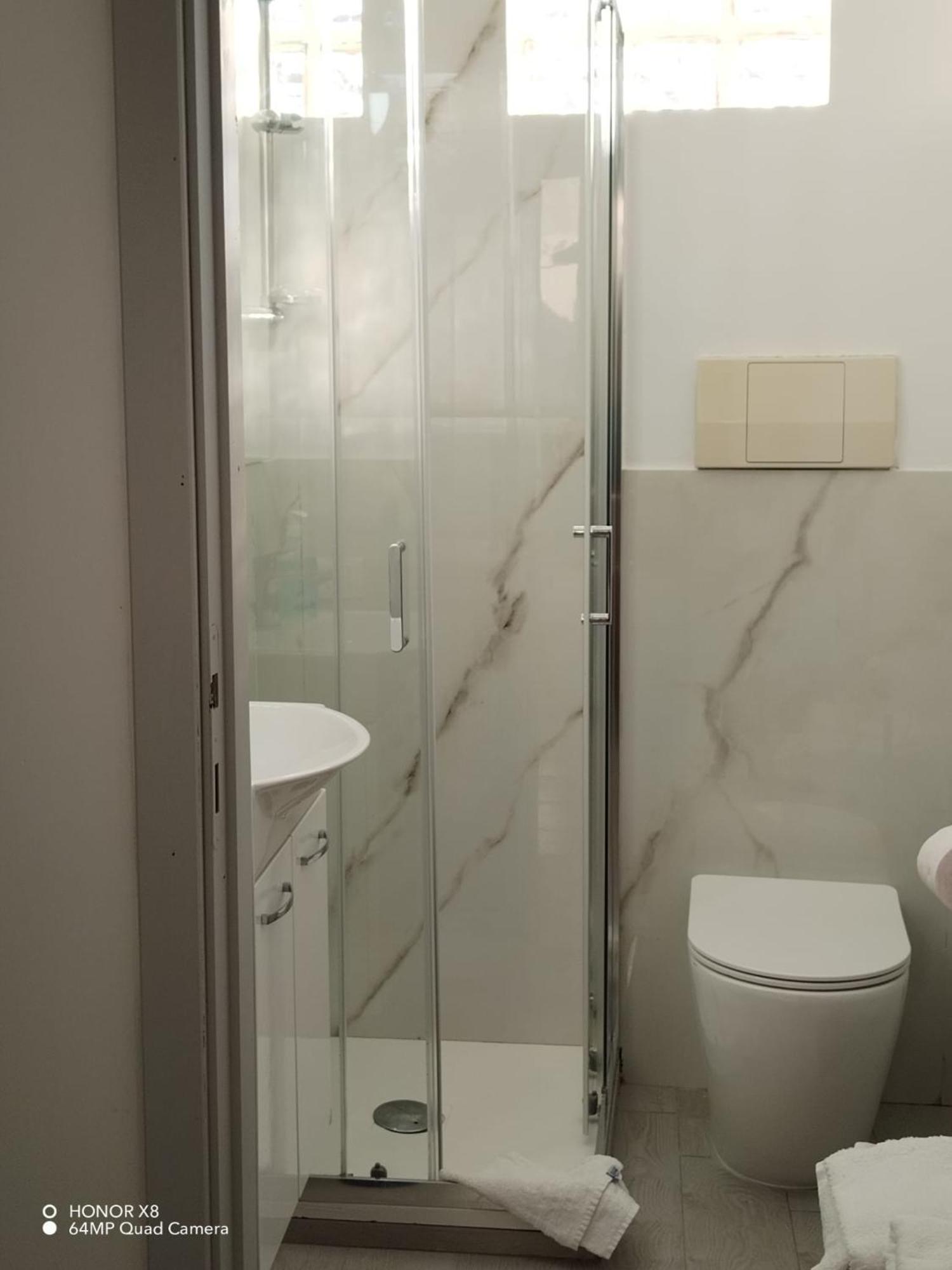 B&B Civitavecchia La Casetta Con Giardino Екстер'єр фото